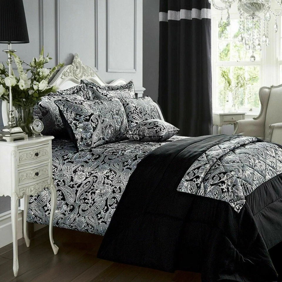 Cleo 3 Piece Reversible Quilted Bedspread Set